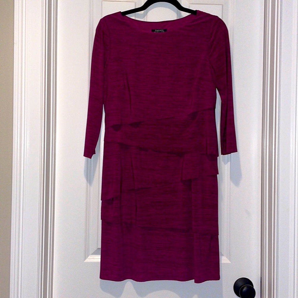 Tahari ASL Petite Currant Tiered Jersey Dress. Size 8P